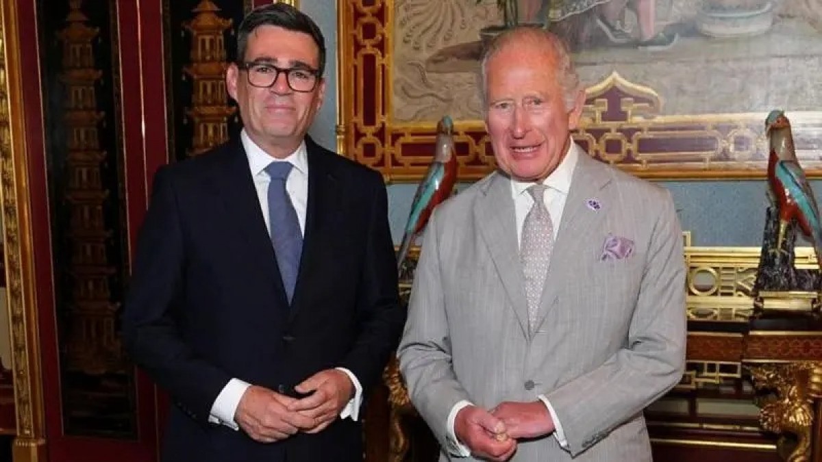 İngiltere’de hükümet değişimi: Yeni Başbakan Andy Burnham oldu