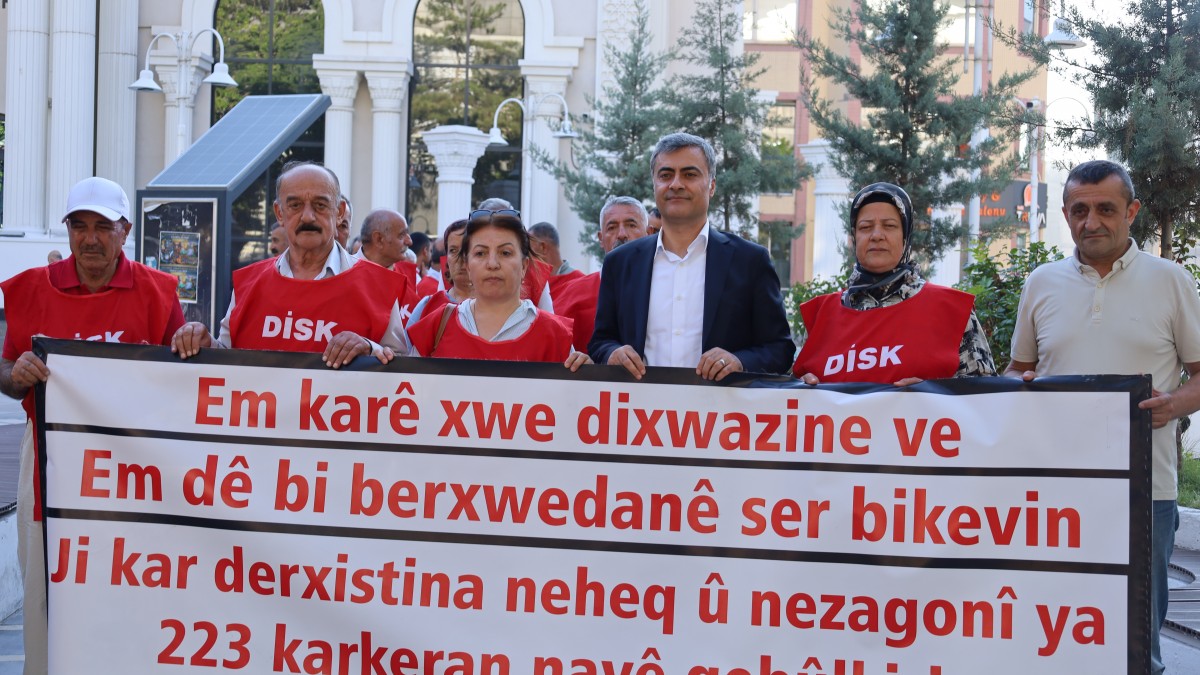 Van’da İşten Çıkarılan İşçilerin Direnişi 338’inci Gününde: Bu Yanlıştan Derhal Dönün