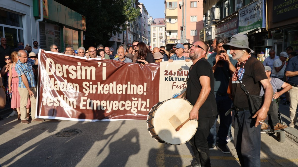 Munzur Festivali’nde doğa talanına karşı yürüyüş: Dersim’i maden şirketlerine teslim etmeyeceğiz