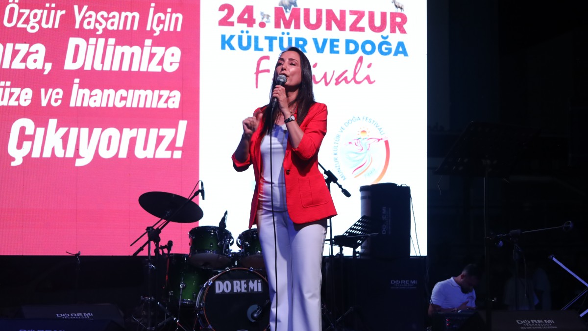 Tülay Hatimoğulları: Cumhuriyet Bütün Yurttaşları Eşit Görmeli