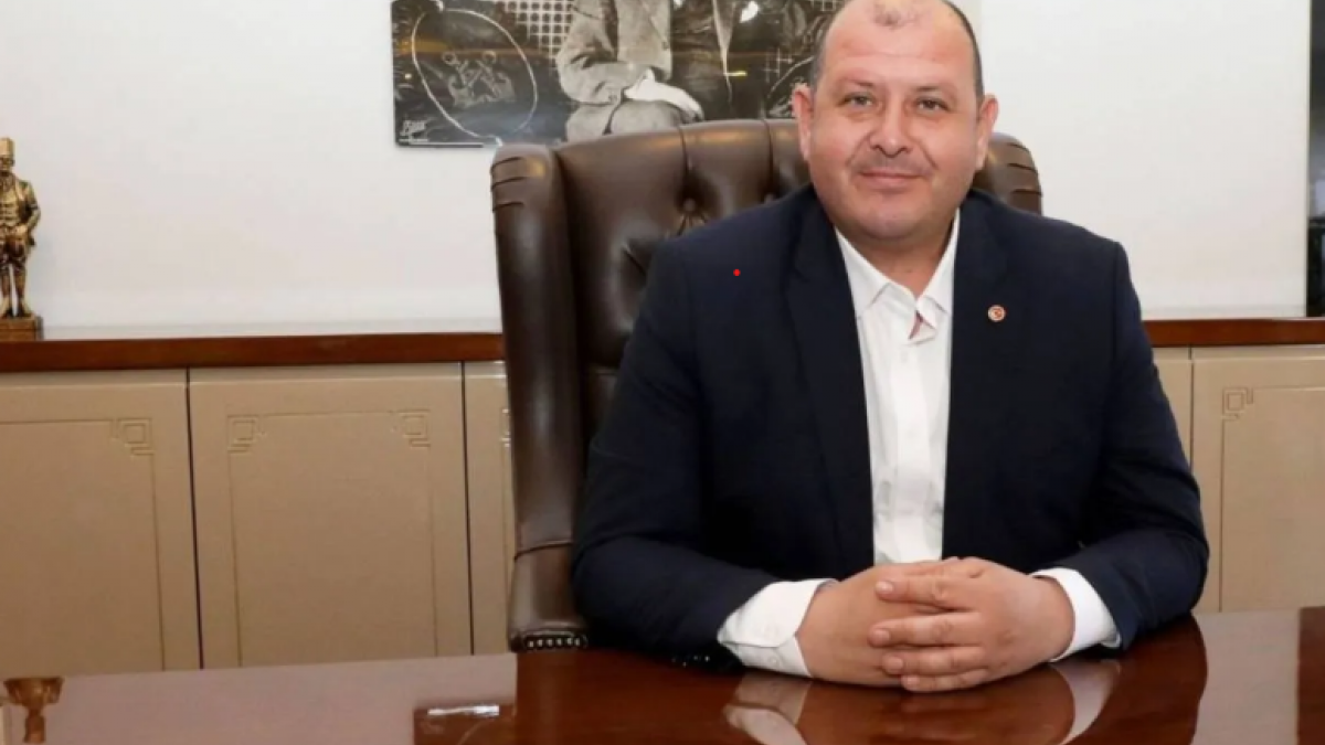 Menderes Belediye Başkanı İlkay Çiçek görevden uzaklaştırıldı