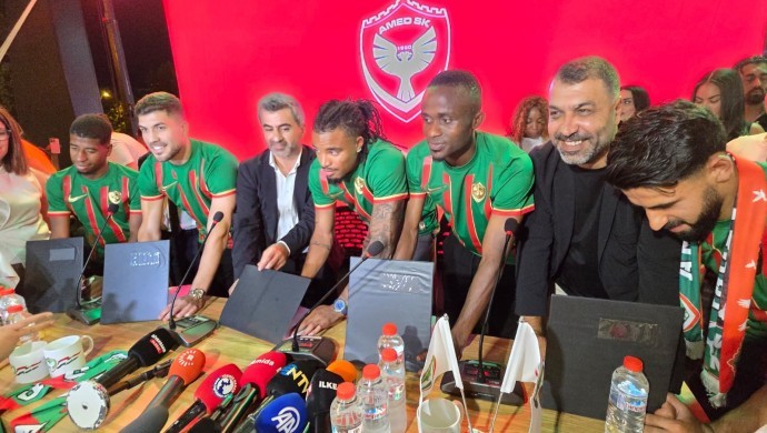 Amedspor’da transfer hareketliliği: 5 yeni futbolcuyla sözleşme imzalandı