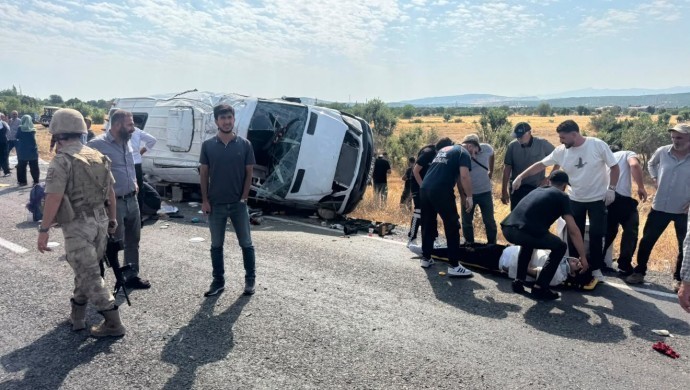 Diyarbakır’ın Lice ilçesinde minibüs devrildi: Can kaybı 7’ye yükseldi