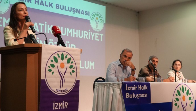 Hatimoğulları İzmir’den seslendi: Onurlu bir barışı inşa edeceğiz