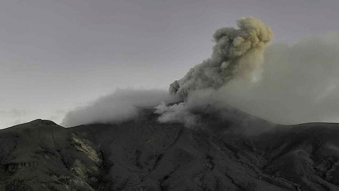Kolombiya’da deprem sonrası Puracé Yanardağı faaliyete geçti