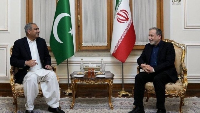 ABD ve İran arasında arabuluculuk trafiği: Pakistan İçişleri Bakanı Tahran’da