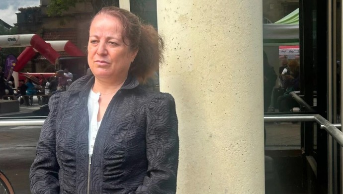 Almanya’da Sürgün Riski: Zeynep Alpboğa Türkiye’ye İade Edilmek Üzere Gözaltına Alındı