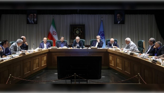 Pezeşkiyan’dan ABD yaptırımlarına karşı ‘müzakere’ ve ‘direniş’ vurgusu