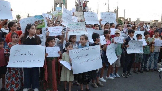 Amude’de Kürtçe Eğitim Kısıtlamasına Karşı Kitlesel Protesto