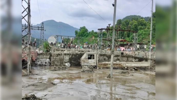 Nepal’de sel felaketi: Can kaybı 734’e yükseldi, binlerce kişi kayıp