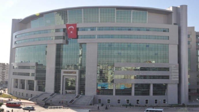 Mersin’deki çift kadın cinayeti davası başladı: İHD ve Baro’nun katılım talebine ret