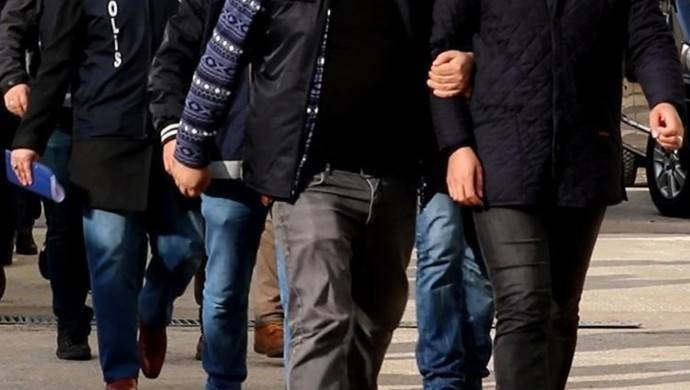 Van’da gözaltına alınan biri çocuk 7 kişinin yarın adliyeye sevk edilmesi bekleniyor