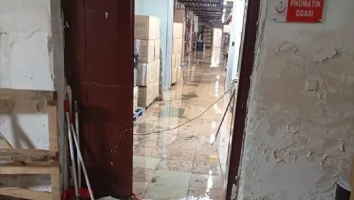 Diyarbakır’da Hastane Bodrum Katını Kanalizasyon Suyu Bastı: Tıbbi Ekipmanlar Zarar Gördü