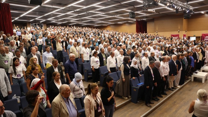 DEM Parti Kongresi’nde Önemli Kararlar: Hatimoğulları ve Bakırhan Güven Tazeledi