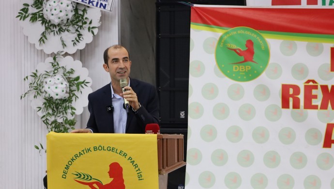 DBP Batman Kongresi’nde Bayındır’dan Süreç Vurgusu: “Halk Olarak El Ele Verip Başaracağız”