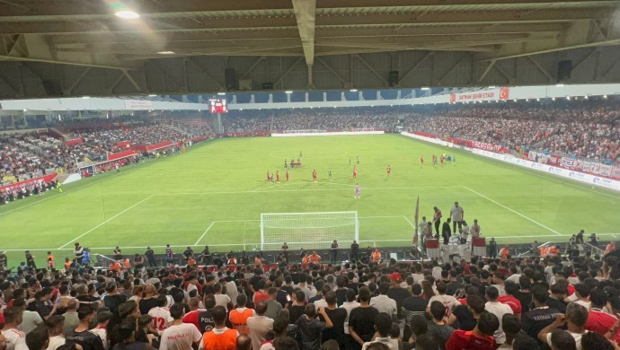 Batman Petrolspor, Bursaspor Karşısında İkinci Yarıda Kaybetti: Tribünlerden Amedspor’a Destek Sloganları