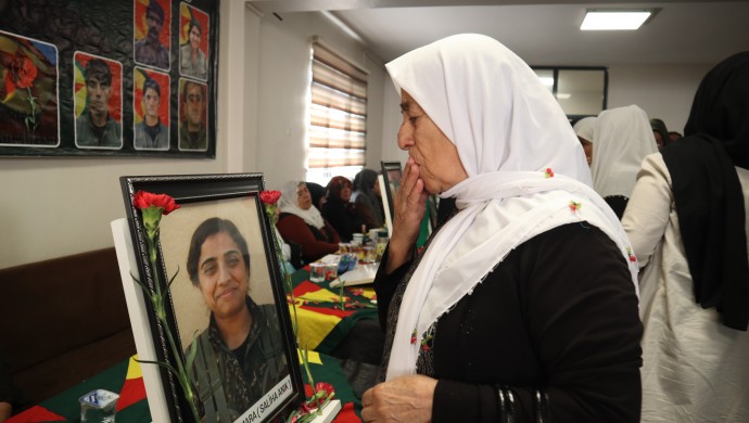 Barış Annesi Leman Anık’tan Çatışmalara Karşı Sesleniş: ‘Ne Asker Ölsün Ne Gerilla, Anneler El Ele Versin’