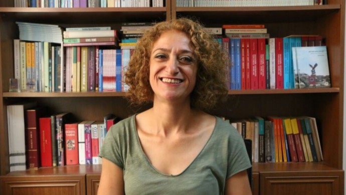 Gazeteci Nadiye Gürbüz’ün İlk Duruşmasında Tutukluluğuna Devam Kararı