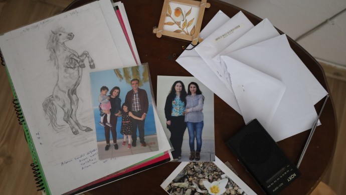 Aygül Kapçak’tan 32 Yılın Ardından Gelen Cezaevi Tanıklığı: ‘O Radyo Artık Sıradan Bir Türkü Çalmıyordu’