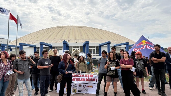 Ege Üniversitesi Kampüsü’nde Öğrenci Protestosuna Polis Müdahalesi: Çok Sayıda Gözaltı