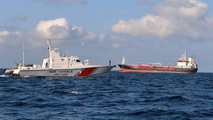 İstanbul Açıklarında Gemi Kazası: 10 Mürettebat Kayıp