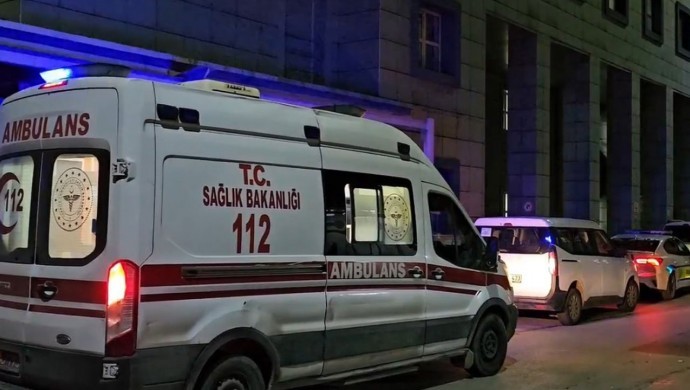 Düzce-Zonguldak Yolu’nda Feci Kaza: Fındık İşçilerini Taşıyan Araçla Tır Çarpıştı, 4 Kişi Yaşamını Yitirdi