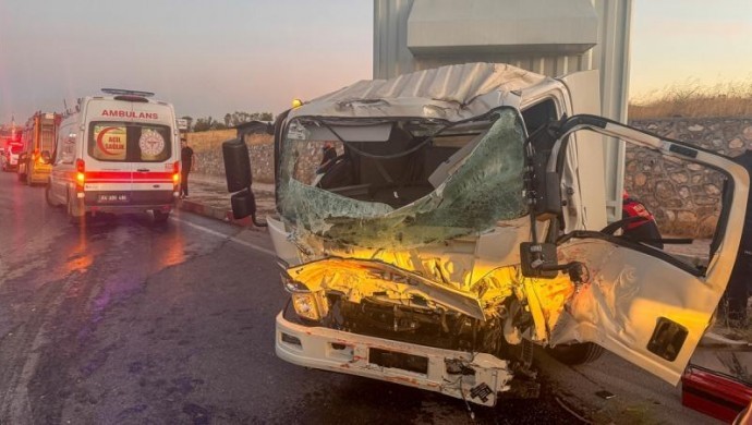 Uşak’ta Yangın Görevine Giden İtfaiye Aracı Kazaya Karıştı: Bir Can Kaybı