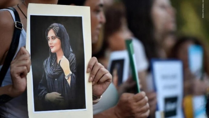 İran’daki Jin Jiyan Azadi Devrimi Dördüncü Yılında: Kadınların Özgürlük ve Eşitlik Mücadelesi Sürüyor
