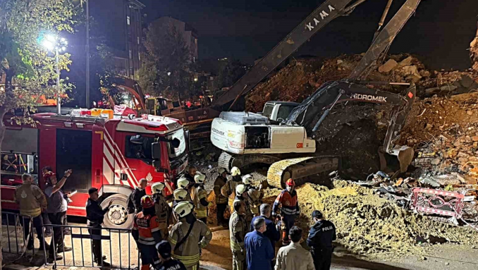 Küçükçekmece’de Kentsel Dönüşüm Yıkımında Çökme: İki Yurttaş Yaralandı