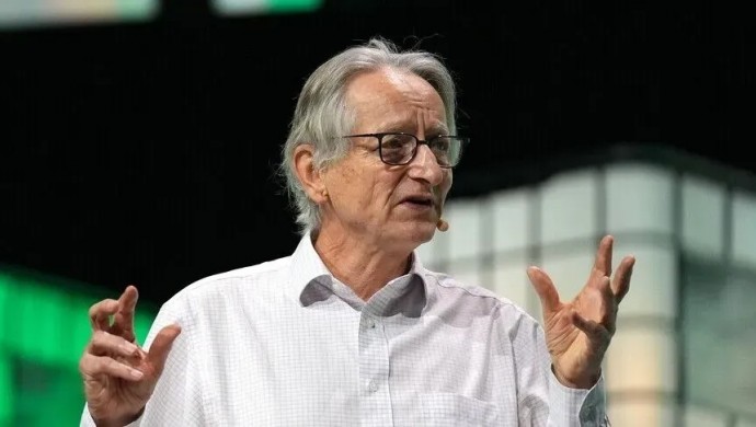 Nobel Ödüllü Hinton’dan Yapay Zeka Uyarısı: ‘Kontrolü Kaybetmeye Bir Yıl Kaldı’
