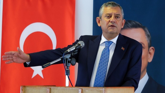 Özgür Özel’den ‘Demokratikleşme’ Vurgusu: Sürecin Esas Mesele Umut Veren Yedinci Maddesi