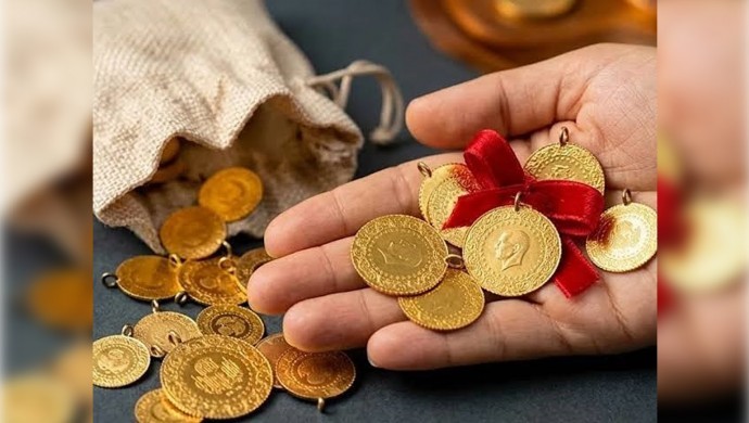 Küresel Faktörler Altın Fiyatlarını Aşağı Çekiyor: Piyasada Yön Arayışı Hızlandı