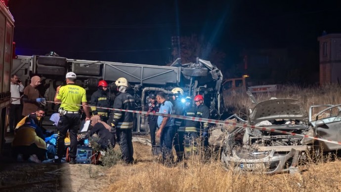 Gaziantep Nurdağı’nda Kaza Faciası: 7 Kişi Yaşamını Yitirdi, 13 Yaralı