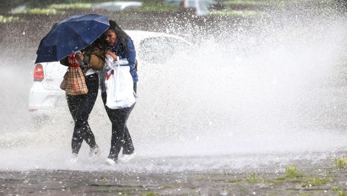 Meteoroloji’den Çok Sayıda Kent ve Bölge İçin Sağanak Yağış ve Fırtına Uyarısı