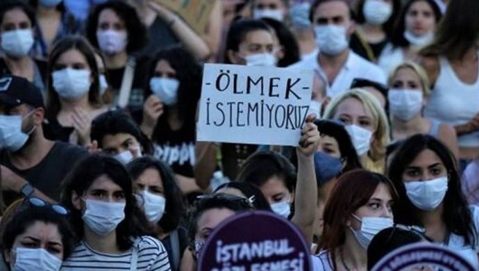 Tarsus’ta İntihar Girişimi Sonrası Yaşamını Yitiren Halime Çiçek Toprağa Verildi