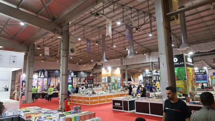 Kültür Etkinliğine Engel: Diyarbakır Kitap Fuarı’nda Ekonomik Kriz ve Anadilinde Eğitim Eksikliği