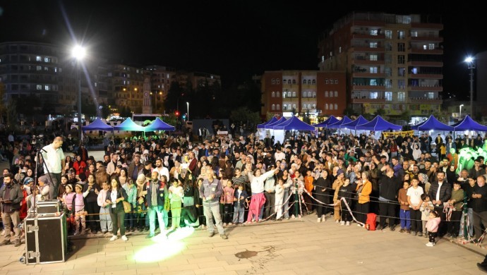 Nudem Kadın Dayanışma ve Yaşam Merkezi’nin ‘Kadın, Emek, Kültür ve Sanat Buluşması’ Konserle Tamamlandı