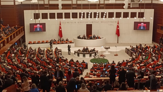 Meclis’in Yeni Dönem Açılışında ‘Çerçeve Yasa’ ve ‘Özgürlükçü Anayasa’ Vurgusu: Erdoğan’dan DEM Parti’ye Teşekkür