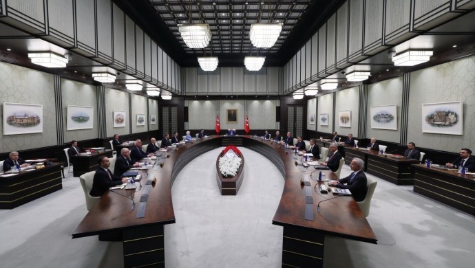 Cumhurbaşkanlığı Kabinesi’nde Barış Süreci, Fon Mağduriyetleri ve Bölgesel Krizler Gündemde