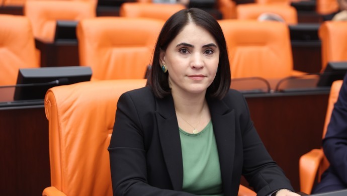Cezaevlerindeki Keyfi Kararlara Karşı Meclis’te Hukuk Vurgusu: ‘Yeni Araştırma Komisyonu Kurulsun’