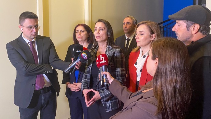 DEM Parti’den Halk TV’ye Destek: Basına Yönelik Kayyım Sansürü Yolsuzluğun Üzerini Kapatıyor