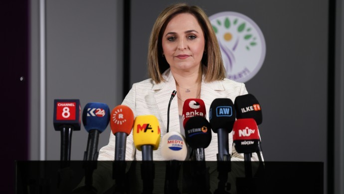 DEM Parti’den Barış Süreci, Cezaevleri ve Basın Özgürlüğü İçin Acil Çağrı