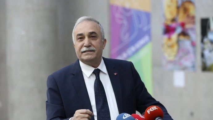 İYİ Parti’de Eşref Fakıbaba Şoku: Partisinden ve Vekilliğinden İstifa Etti