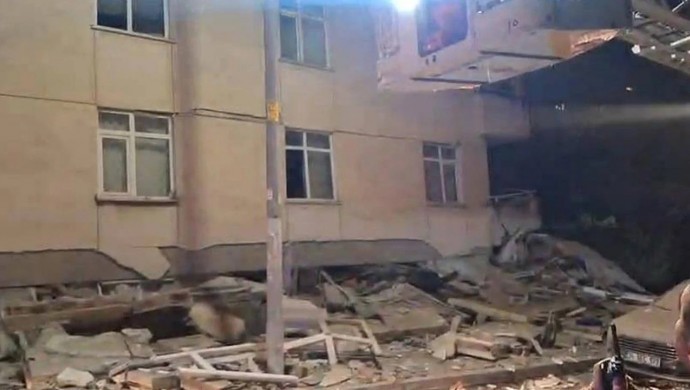 İstanbul Maltepe’de Bina Çökmesi: Arama Kurtarma Çalışmaları Başlatıldı