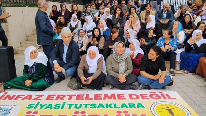 Mardin’den Cezaevlerindeki Hukuksuzluğa Tepki: ‘Barış İçin Somut Adımlar Atılsın’