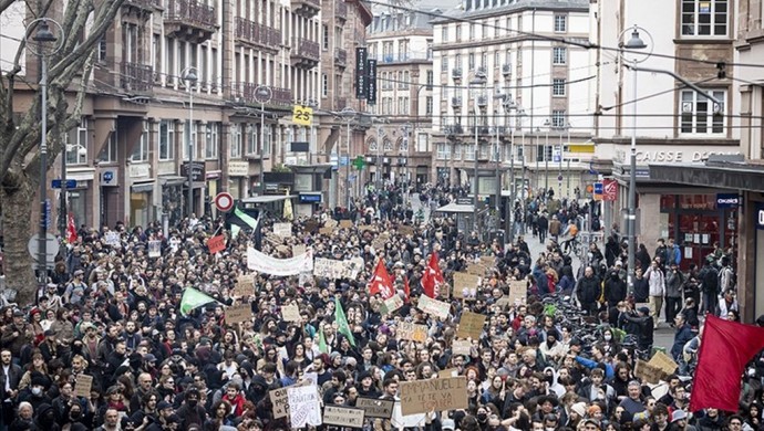 Fransa’da Lise Protestoları: Binlerce Gözaltı ve Okul Kapatma Kararı