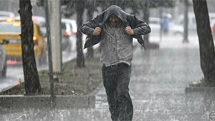 Meteoroloji’den Türkiye Geneli İçin Sağanak Yağış ve Kuvvetli Rüzgar Uyarısı