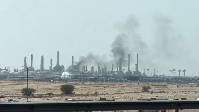 Yemen’de Çatışmalar Şiddetlendi: Husiler Riyad’ı Hedef Aldı, Sivil Can Kayıpları Yaşandı