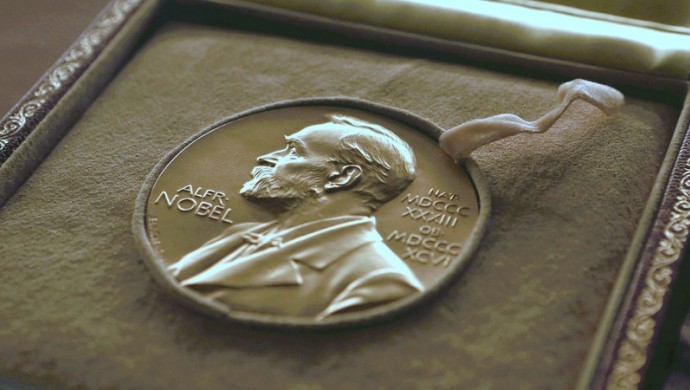 Francis Halzen’e Uzaydan Gelen Parçacıkların Keşfiyle Nobel Fizik Ödülü