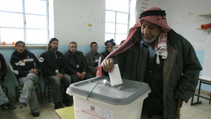 Filistin’de Seçimler Ertelendi: Demokratik Beklenti Uzuyor